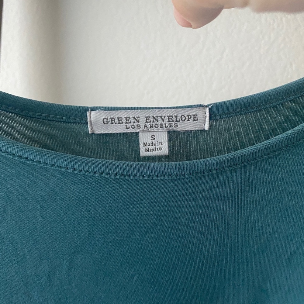 Quarter sleeved blouse - buttons at back - Picture 4 of 5